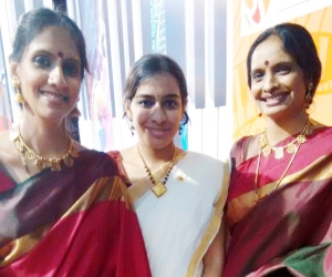 Krithika with gurus Smts Ranjani-Gayathri